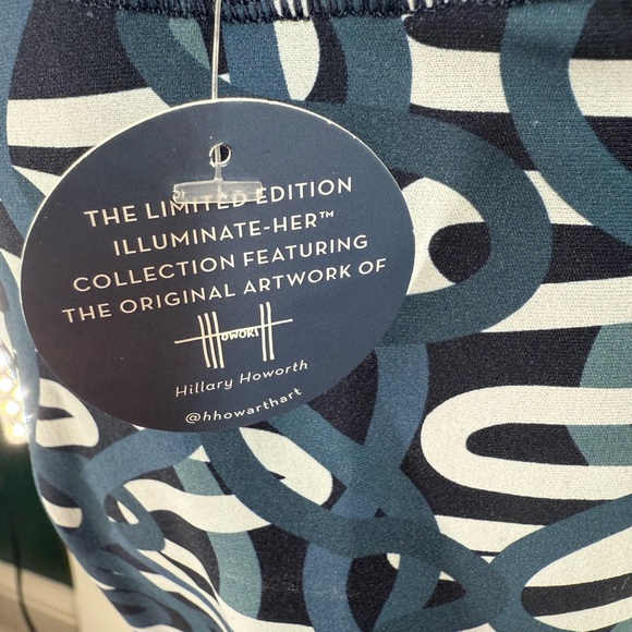 NWT Spanx Illuminate Her Leggings - Picture 11 of 11